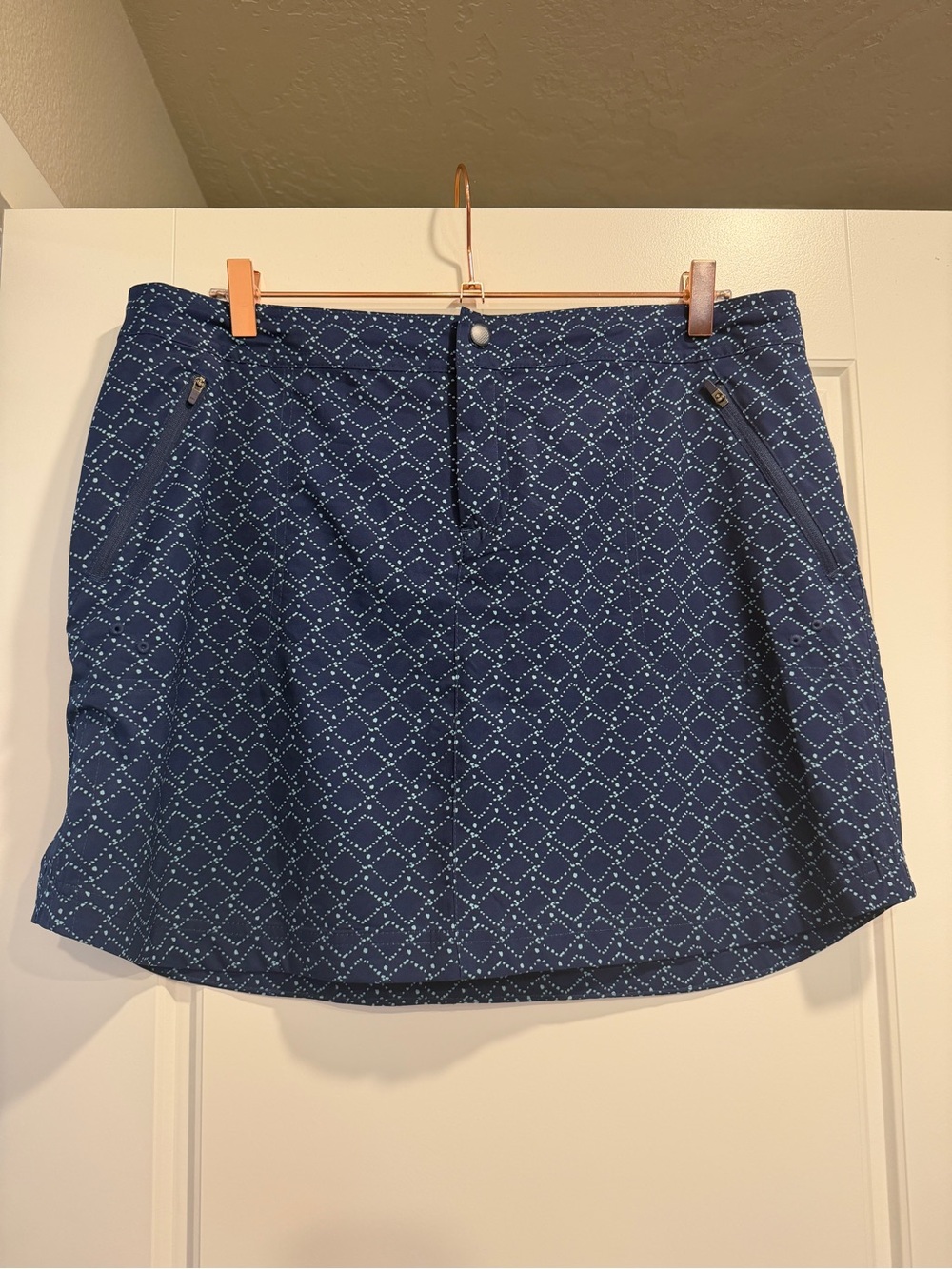 Title Nine Rogue Skirt Size 12 Lightweight Bungee Sides Camping Hiking Outdoor